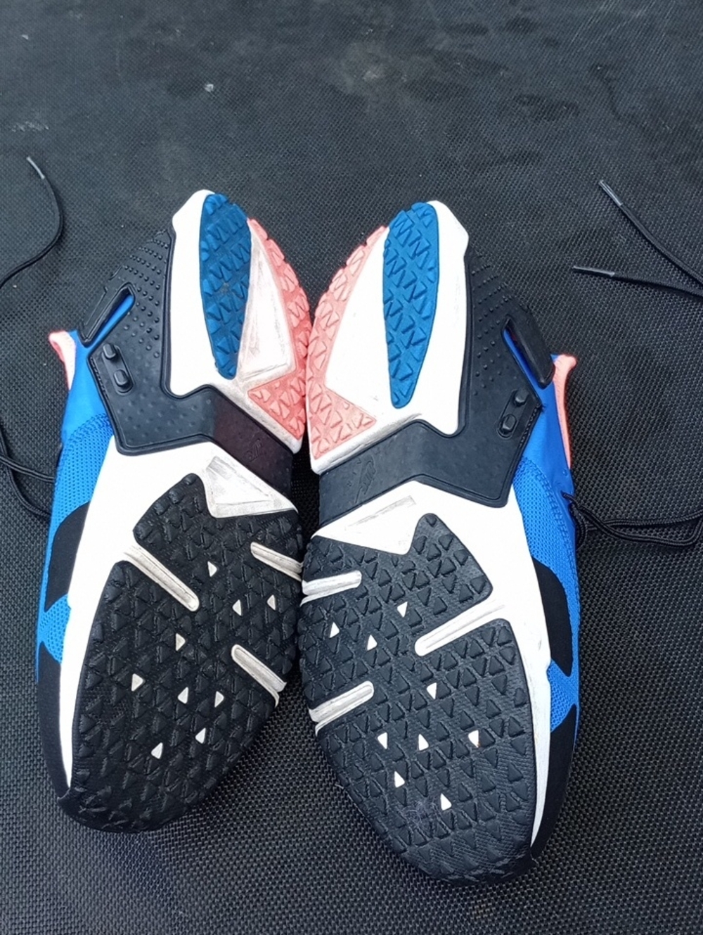 Nike Blue‎ and Pink Athletic Shoes - Picture 8 of 9